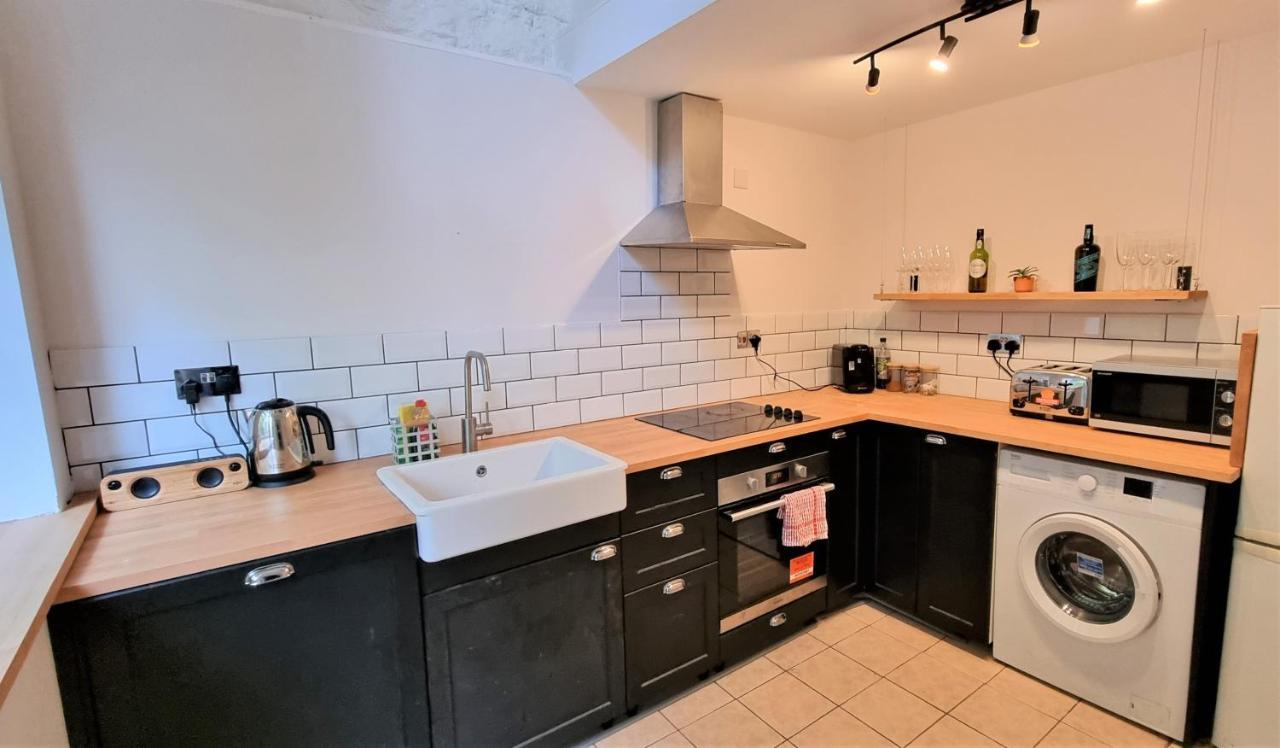 Lovely Seafront Apartment With Garden Swansea Extérieur photo